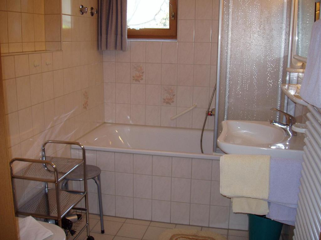 Gaestehaus Zur Faerbe Apartments Oberstdorf Phòng bức ảnh